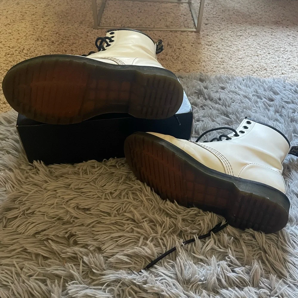 DR. MARTENS 1460 SMOOTH BOOT - Picture 3 of 15